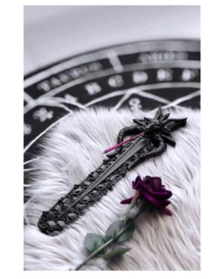 Dark Prince Räucherstäbchenhalter KILLSTAR 7 Dark Prince Räucherstäbchenhalter KILLSTAR -Halloween Kostüme Rabatte killstar dark prince raeucherstaebchenhalter killstar dark prince incense holder gothic deko 50465 02