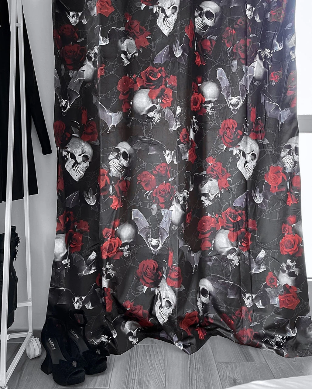 Haunted Garden Vorhang KILLSTAR 4 Haunted Garden Vorhang KILLSTAR – Bild 2