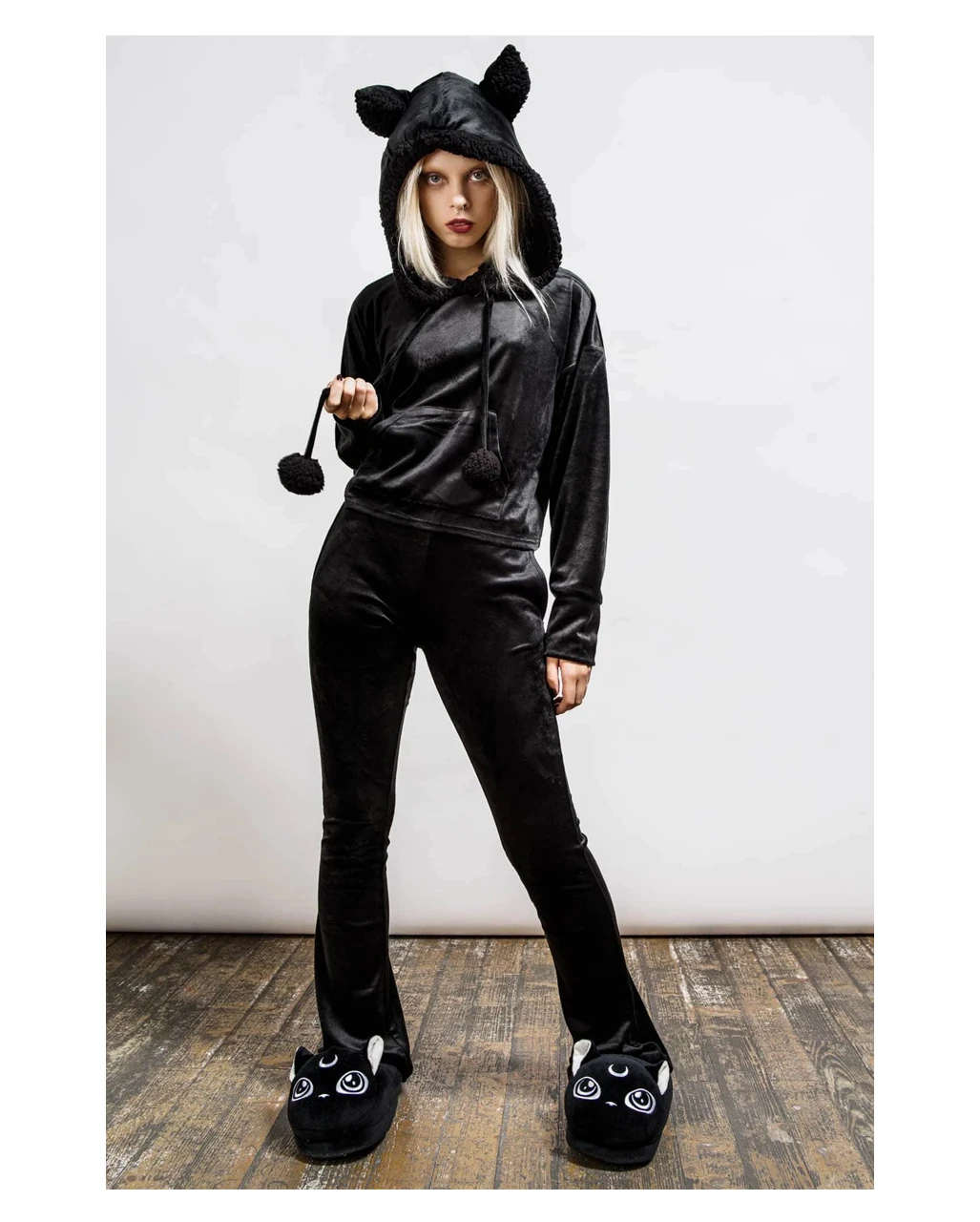 Lone Wolf Lounge Set KILLSTAR 3 Lone Wolf Lounge Set KILLSTAR