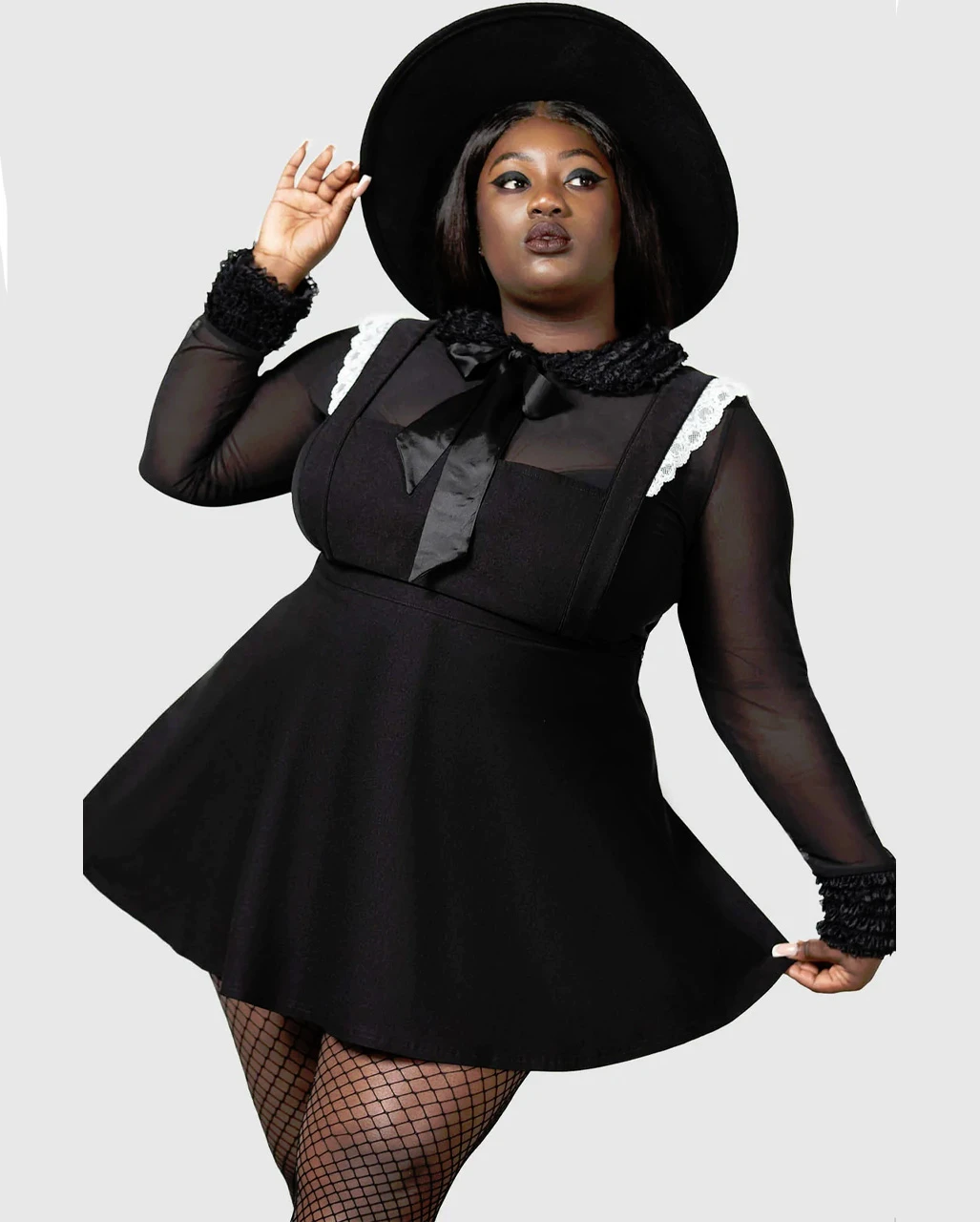 Oriel Latzkleid KILLSTAR 4 Oriel Latzkleid KILLSTAR – Bild 2