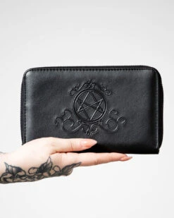 Spellcaster Geldbörse KILLSTAR -Halloween Kostüme Rabatte killstar spellcaster geldboerse mit pentagram applikation gothic geldbeutel gothic accessoires killstar accessoire gothic portmonnaie 52806 1