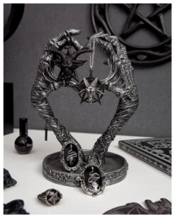 Baphomet Anhänger Mit Kette -Halloween Kostüme Rabatte skeletthand mit herz schmuckhalter skeleton hand with heart jewellery stand 50300 08